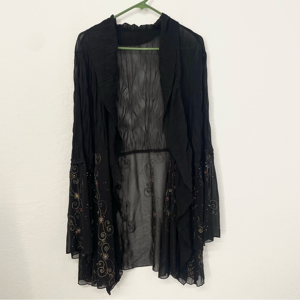 Chic Black Embroidered Sheer Kimono - Picture 8 of 11